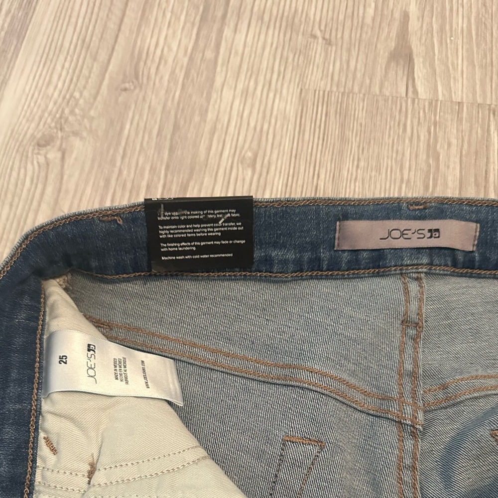 Joe's Jeans Women's Straight Leg Blue Denim: Distressed Belenos NWT - Picture 7 of 7
